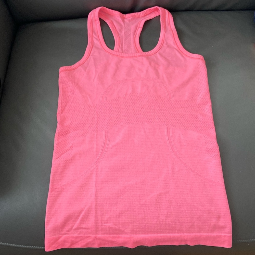 Lululemon tank